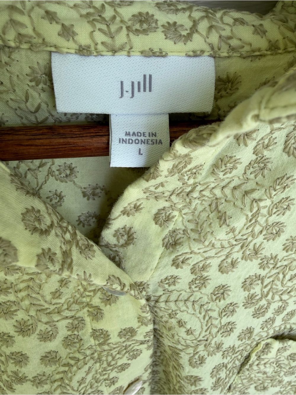 J.Jill Women’s Long Sleeve Paisley Embroidered Button-Down Shirt - Picture 4 of 5